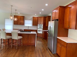 5556 Washington St, Downers Grove, IL 60516