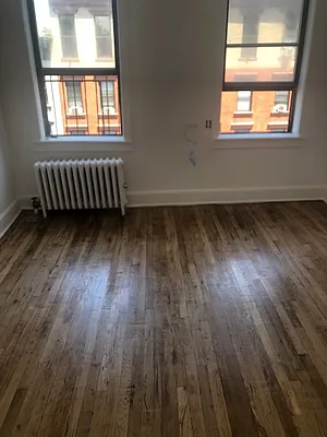 Rented by Alexander Bilu, LREB | media 1