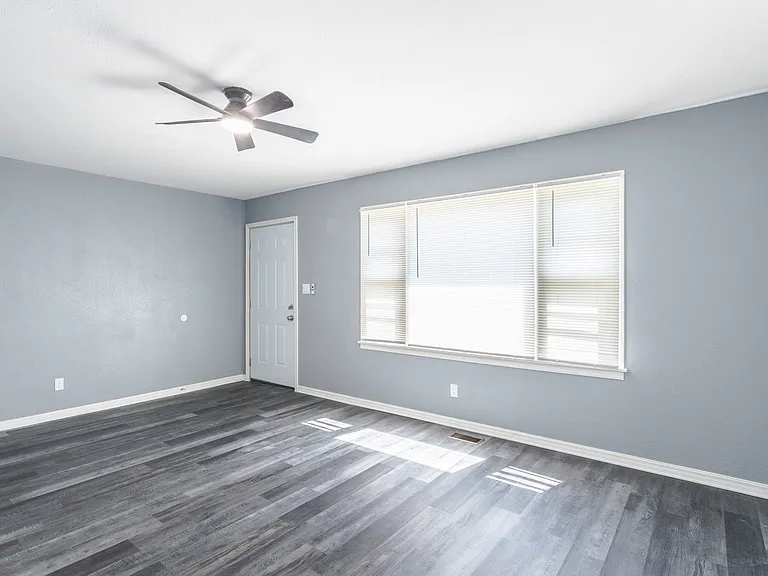 308 S Payne St — Photo 15