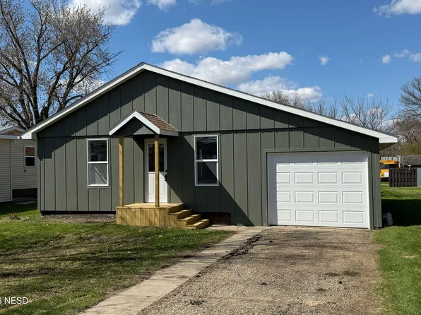 407 Pheasant Ave, Hayti, SD 57241