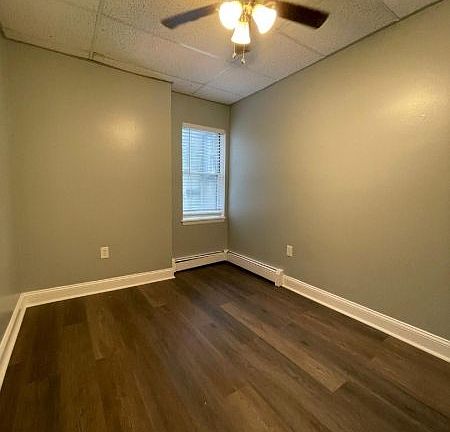 3rd image of 348 Sussex Ave