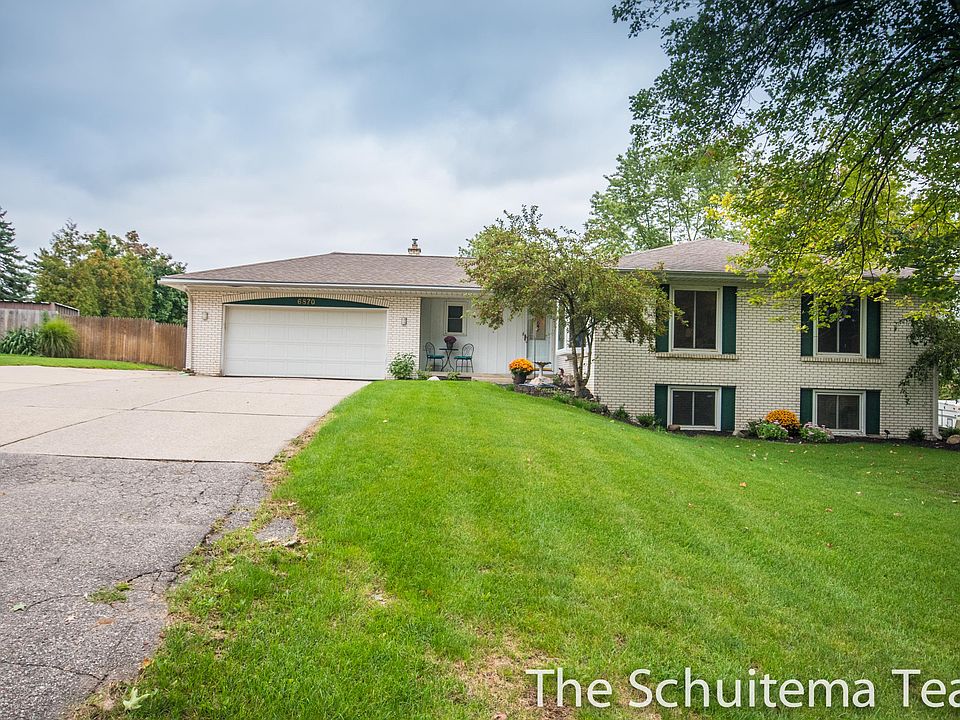 1st image of 6870 Sherwood Dr