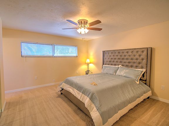 4th image of 4962 Vinson Way