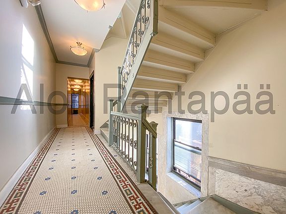 3rd image of 261 W 21st St #1