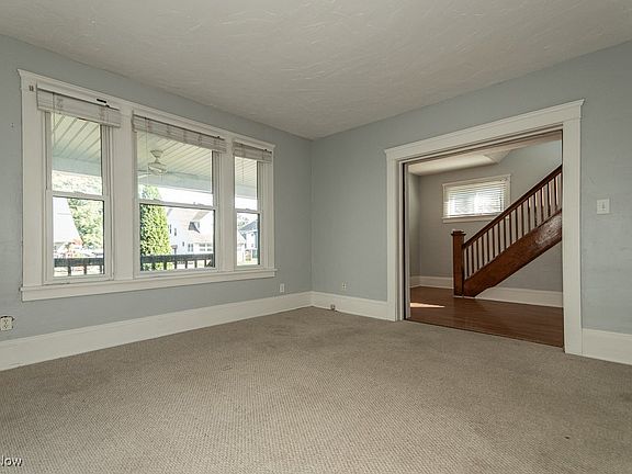 5th image of 429 Eagle St