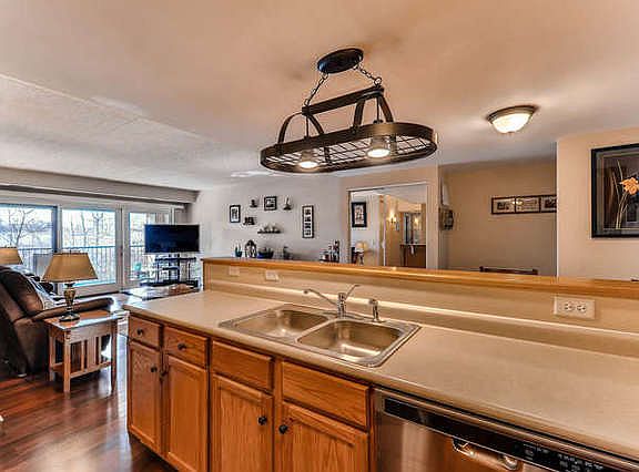 5th image of 1111 Burlington Ave Unit 200