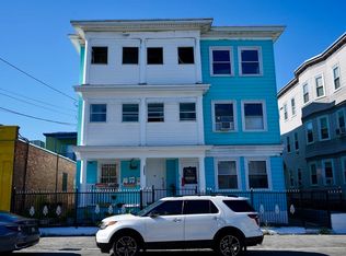 298-298A Lawrence St, Lawrence, MA 01841
