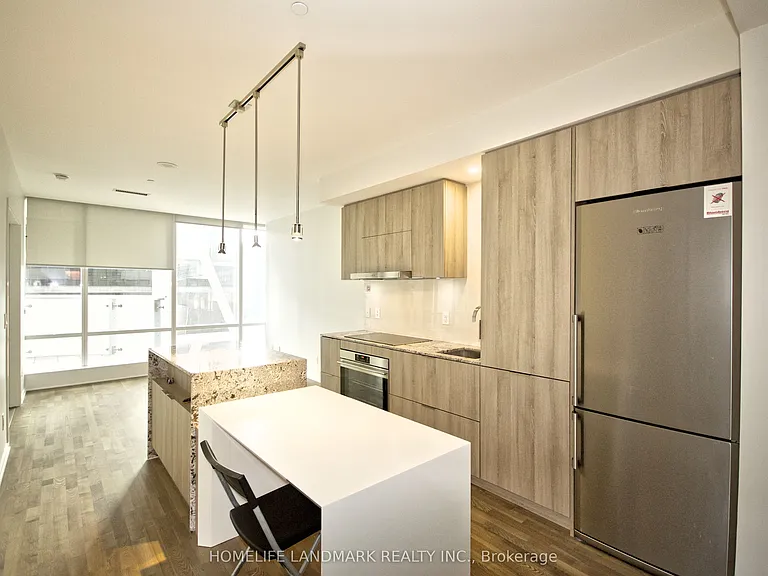 1 Bloor St E #809 — Photo 4