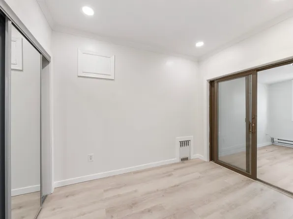 600 67th Street image 16 of 29