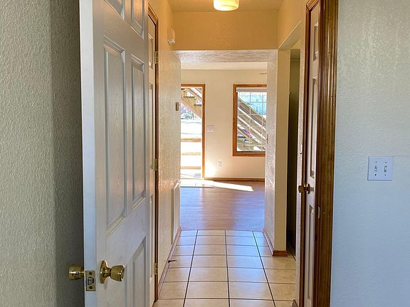 4th image of 425 Robinson Cir APT A1