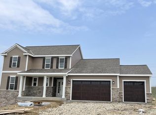 680 Lambert Dr, Slinger, WI 53086