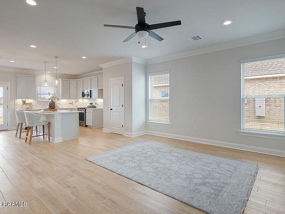 3rd image of 113 Fearless Ave