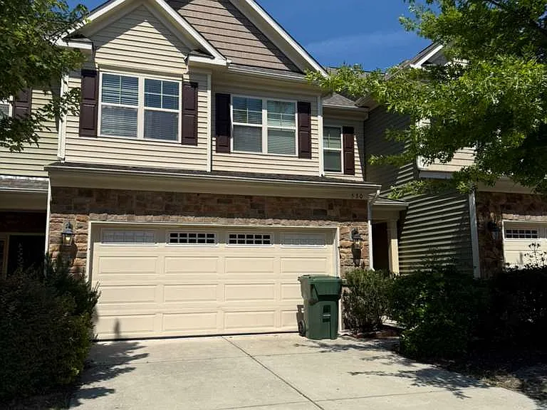 530 Whitworth Ln — Photo 1