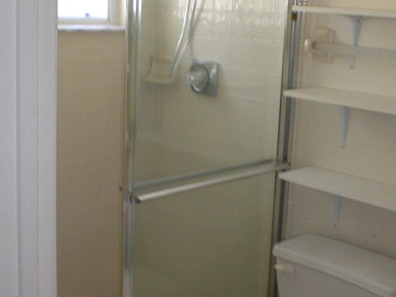 5th image of 40 Prattwood Ln