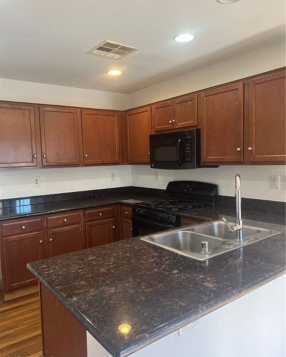 2nd image of 6327 Felicitas Ave