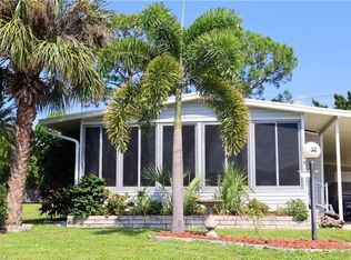 32 Sunset Cir, North Fort Myers, FL 33903