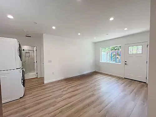 84 Pinecrest Dr #1/2 — Photo 5