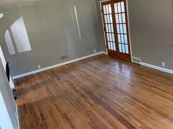 629 S State St, Niles, MI 49120