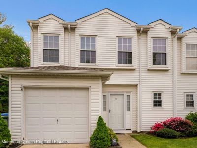 17 S Pointe Cir, Tinton Falls, NJ, 07753