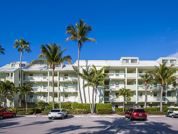 3rd image of 5228 Bayside Villas Unit 214