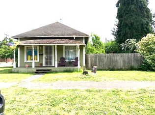 659 F St, Springfield, OR 97477