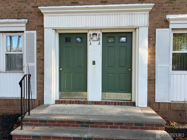 170 Evergreen Rd #18A, Edison, NJ 08817