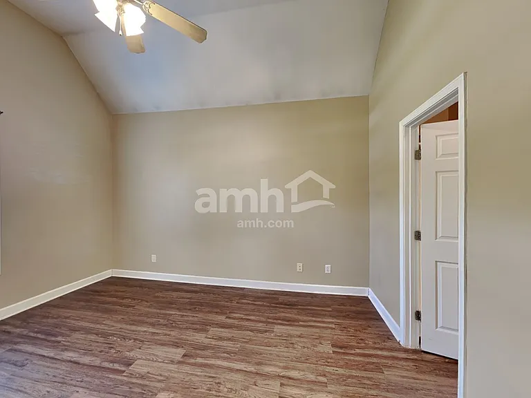 711 Riata Ct — Photo 8