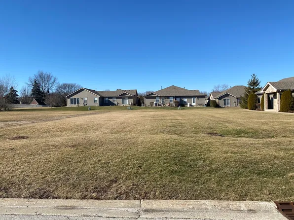 916 Lange Ave, Beecher, IL 60401