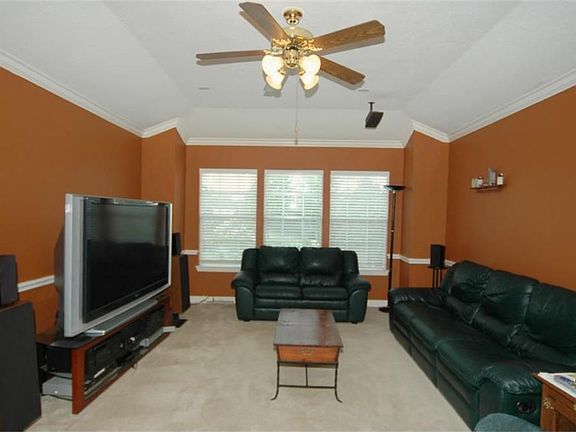 5th image of 4107 Delta Wood Ct