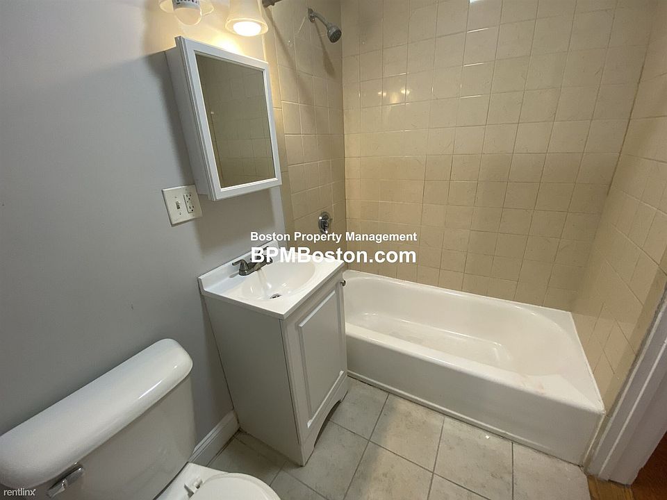 96-98 Woodledge #3L Boston Shared Unit Photo 1