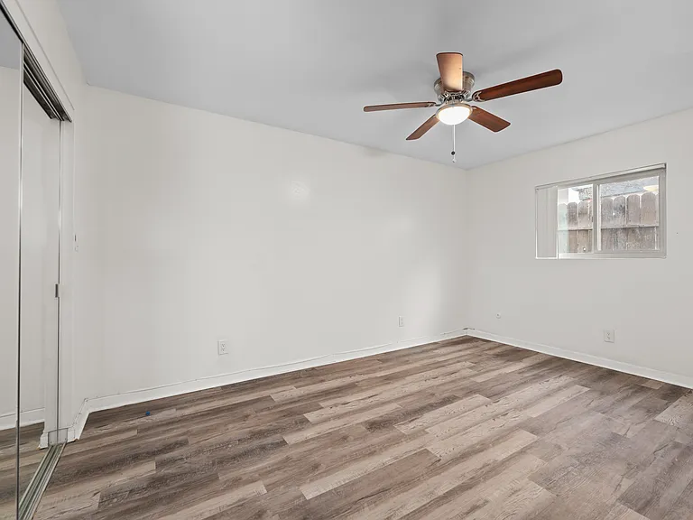 635 Emory St #5 — Photo 10