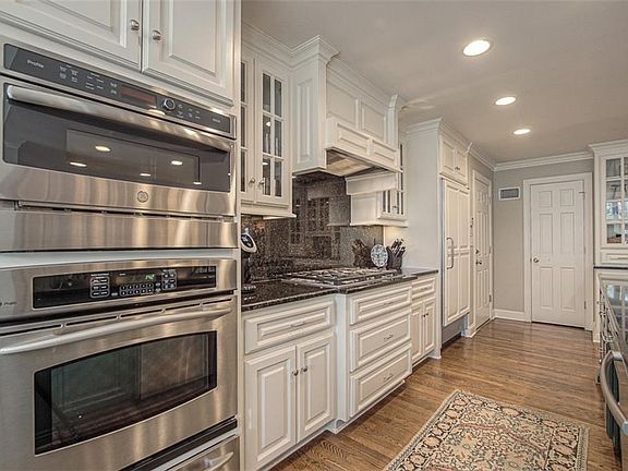 5th image of 5850 Pembroke Ct