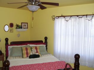 47 Webster St, Merrick, NY 11566