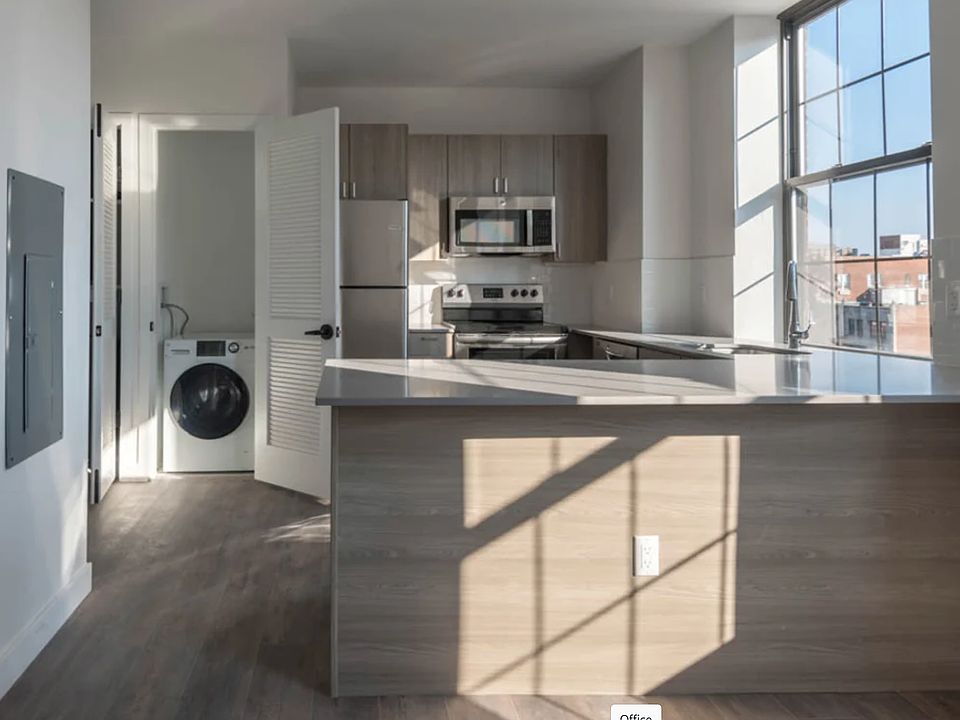 2nd image of 250 Grove St #3F