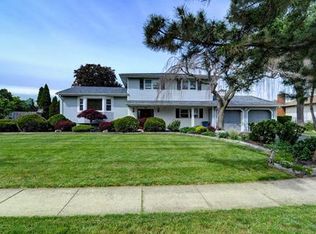 80 Gramercy Dr, Piscataway, NJ 08854