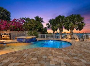 711 64th Ave, Saint Pete Beach, FL 33706