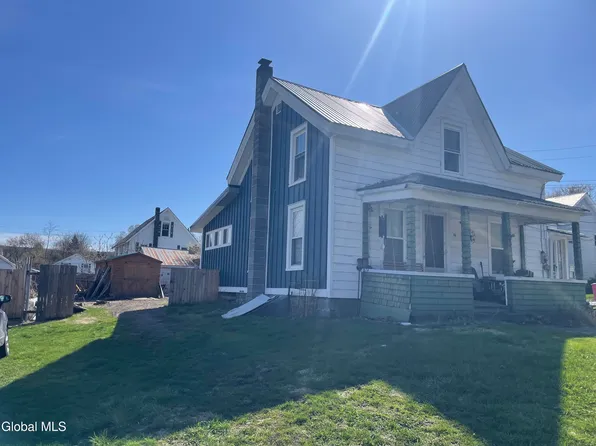 12 Waldo Place, Port Henry, NY 12974