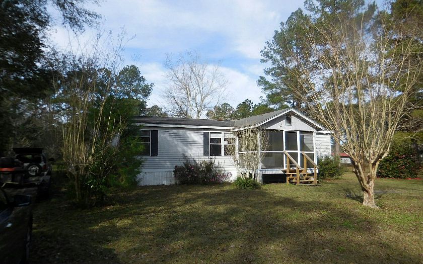 1st image of 400 SE Seth Nettles Dr
