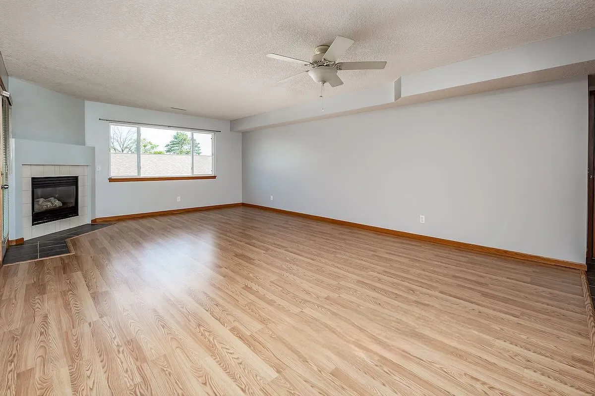 3470 Parkwild Dr — Photo 3