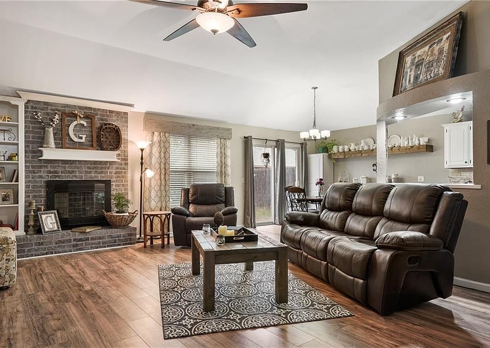 1st image of 10220 Bradford Way