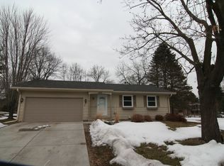 507 Laredo Ln, Chanhassen, MN 55317