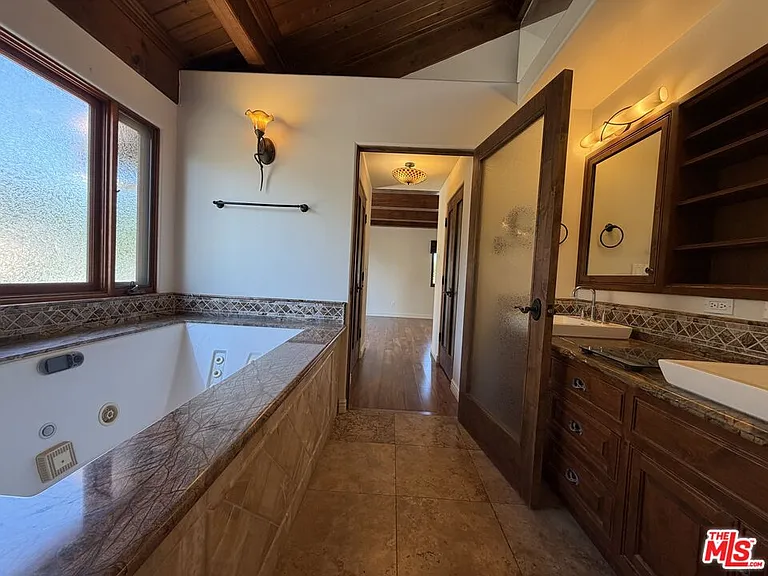 12841 Landale St — Photo 28