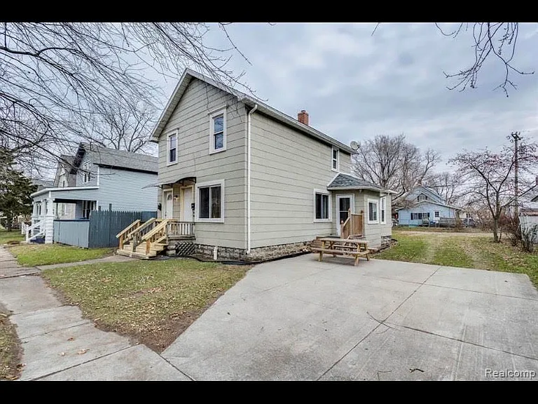 1914 Stone St #2 — Photo 1