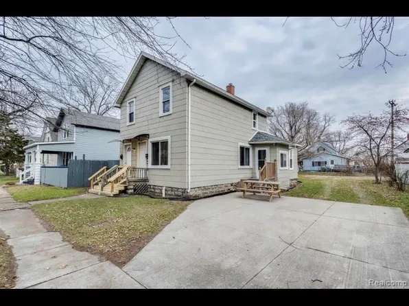 1914 Stone St APT 2, Port Huron, MI 48060