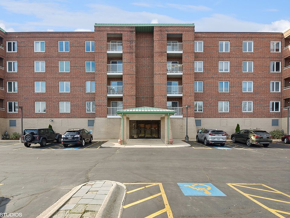 1st image of 6211 Lincoln Ave Unit 407