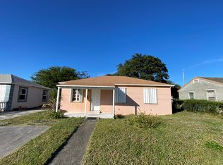 816 W 4th St, Riviera Beach, FL 33404