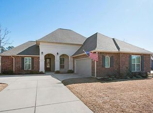 203 Raiford Oaks Blvd, Madisonville, LA 70447