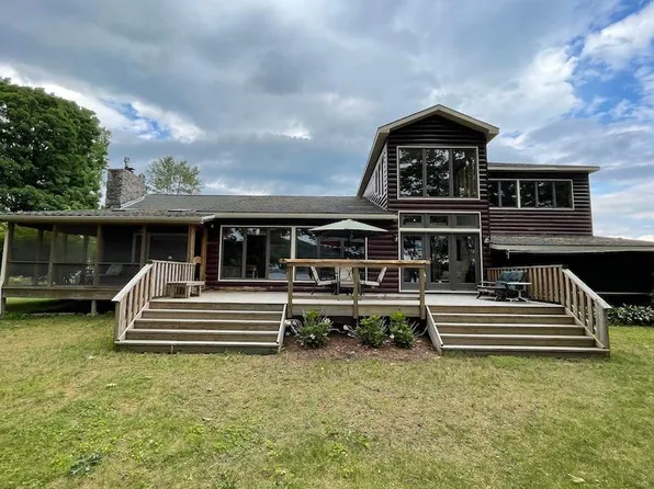 111 S 5th St, Northville, NY 12134