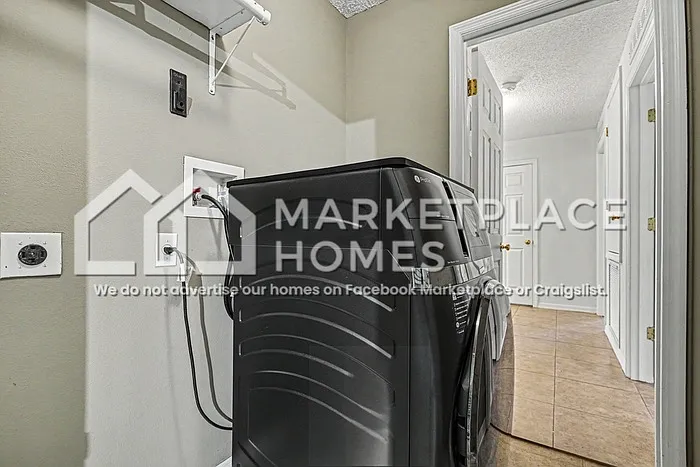 830 Painesville St SE — Photo 21