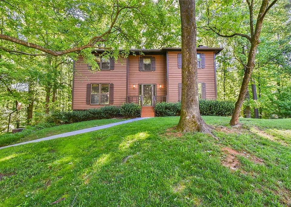 1st image of 3973 Guilford Ct NW